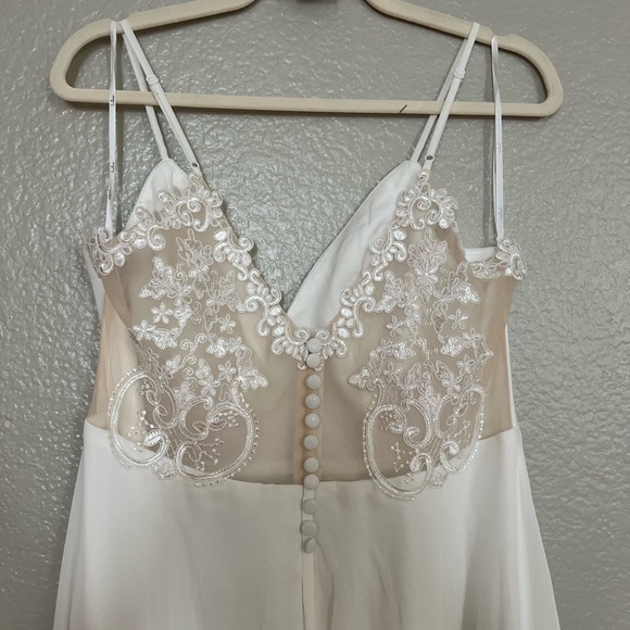 NWOT Romantic Ways White Lace Button Back Maxi Dress - Picture 5 of 8